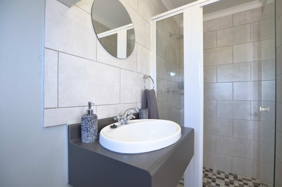 7 Bedroom Property for Sale in Westcliff Western Cape